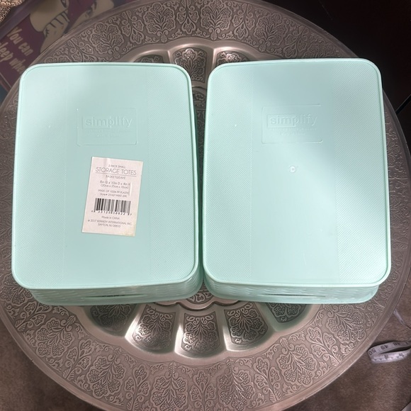 Simplify storage totes - Picture 4 of 5
